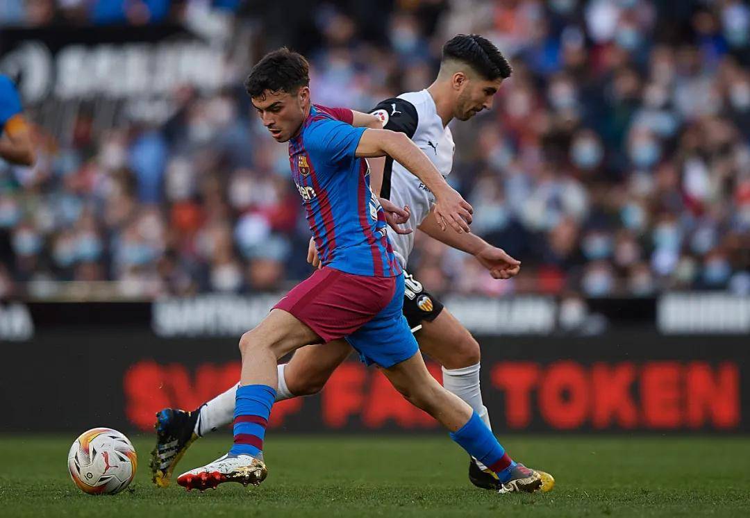 西甲-巴萨5-0巴伦西亚:锋线乱套了,巴萨卫冕悬了|前瞻