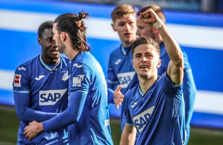 德甲保级生死狙击!海登海姆主场铁桶阵锁喉,法兰克福残阵客场遇险