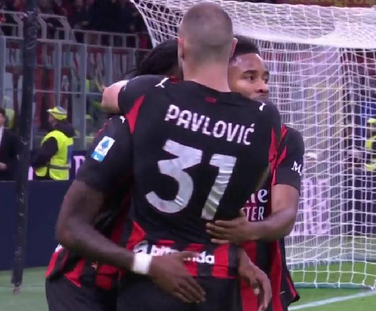 AC米兰1-0击败罗马,重返意甲前三:连胜9轮+差榜首1分,与五强争冠